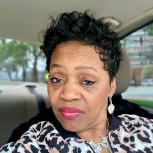 Meet your Posher, Erlinda